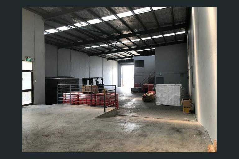 Unit 2, 8 Somerton Park Dr Campbellfield VIC 3061 - Image 3