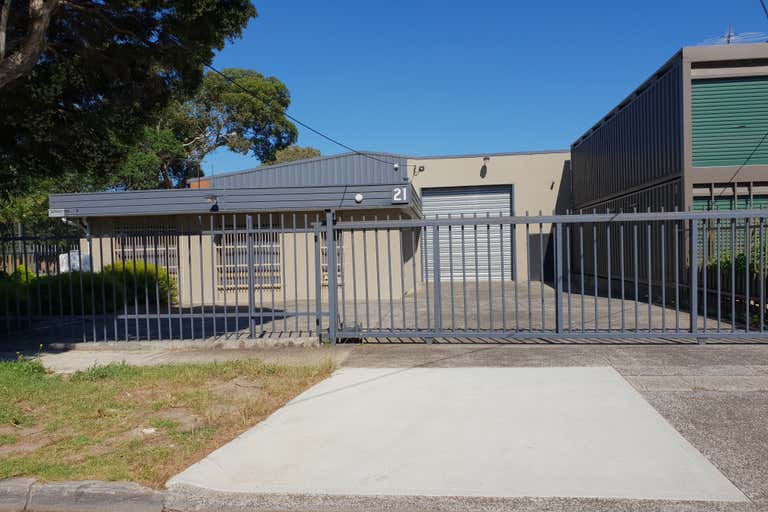 21 Charnfield Court Thomastown VIC 3074 - Image 1