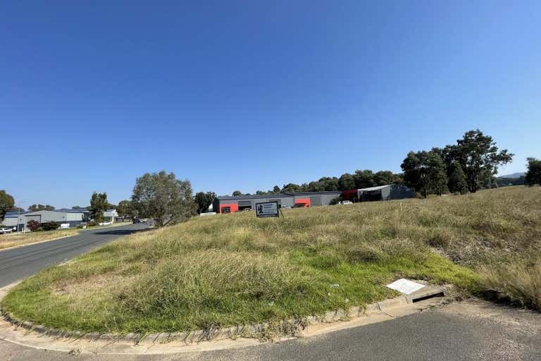 124 Ceres Drive North Albury NSW 2640 - Image 2