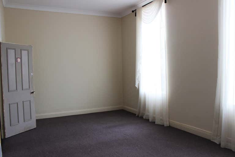 Suite 9 FF, 217 Margaret Street Toowoomba City QLD 4350 - Image 3