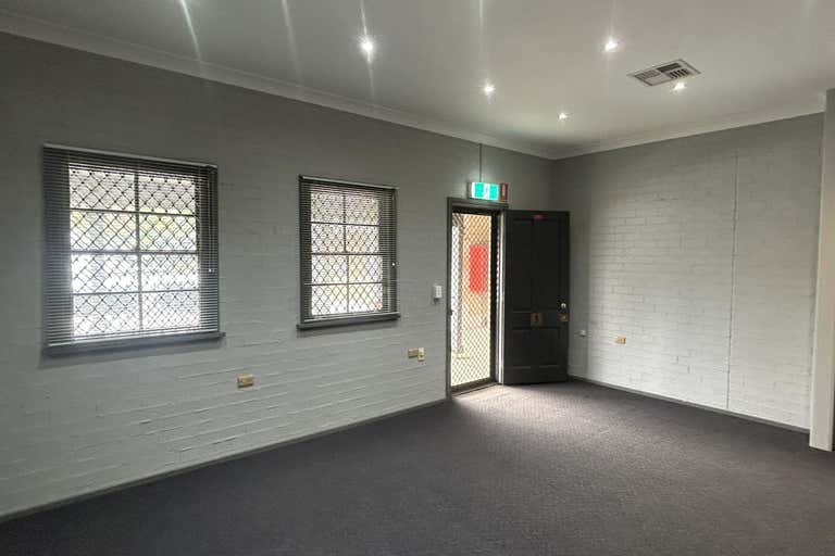 Unit 5/67 Jacaranda Avenue Bradbury NSW 2560 - Image 3