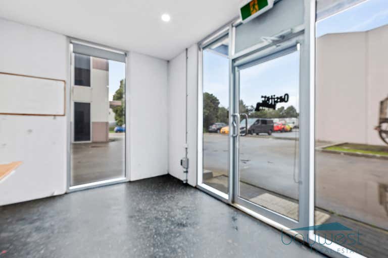 2/38 Simcock Street Somerville VIC 3912 - Image 2