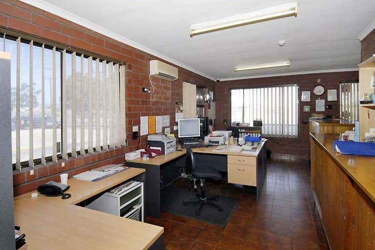 348 Cormack Rd Wingfield SA 5013 - Image 3