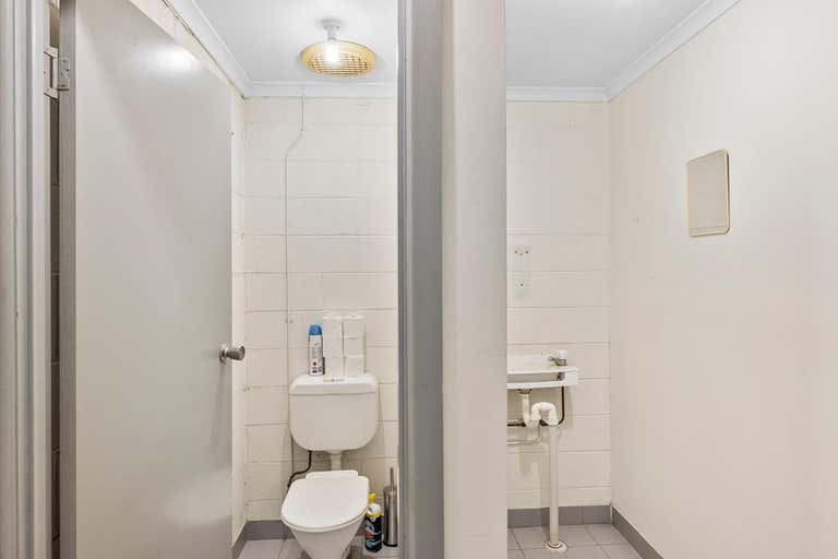 1/8 Robison Street Park Avenue QLD 4701 - Image 2