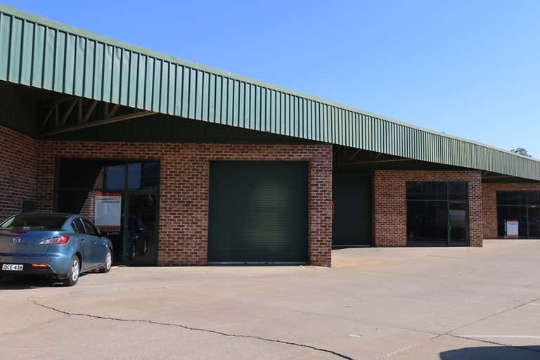 Unit 2, 10-12 Kooringal Road Wagga Wagga NSW 2650 - Image 1