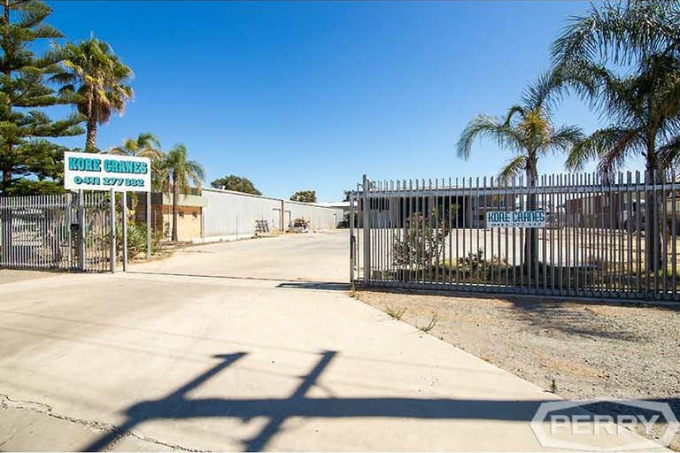 8 Fields Street Pinjarra WA 6208 - Image 2