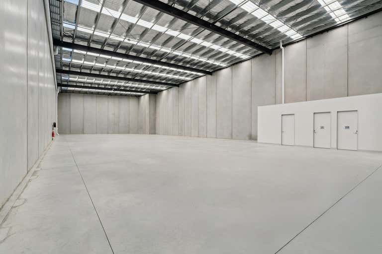 22 & 24 Reddish Close Epping VIC 3076 - Image 3