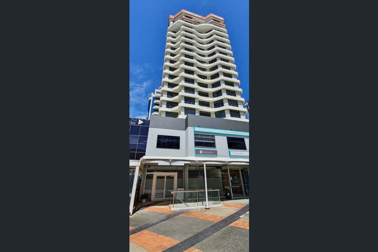 8/15 Victoria Avenue Broadbeach QLD 4218 - Image 2