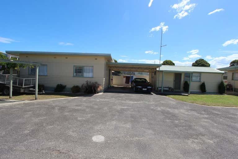 57 Church Street Lakes Entrance VIC 3909 - Image 3