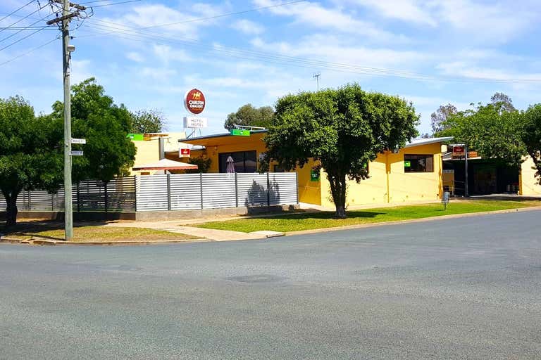 White Lion Hotel Motel, 53-57 Russell Street Deniliquin NSW 2710 - Image 1