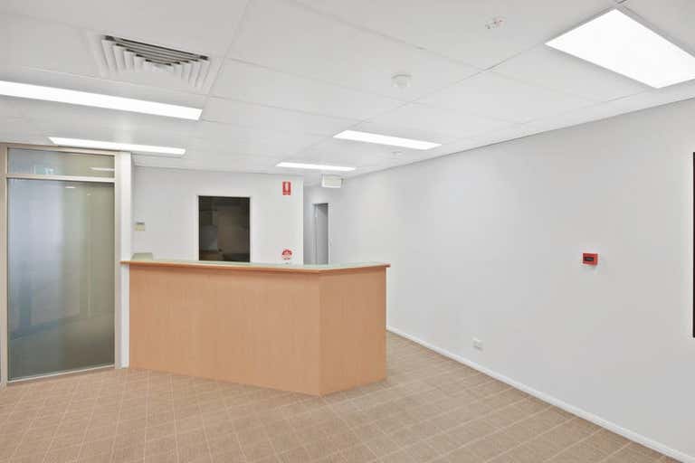 Suite 6, 475-477 Ruthven Street Toowoomba City QLD 4350 - Image 4