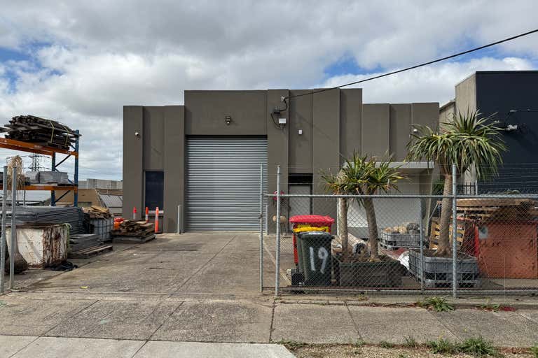 19 Hillwin Street Reservoir VIC 3073 - Image 1