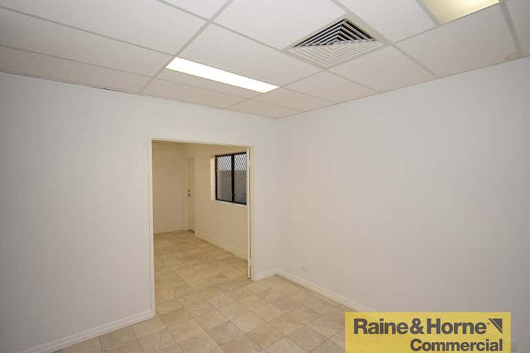 2/88 Brunswick Street Fortitude Valley QLD 4006 - Image 3