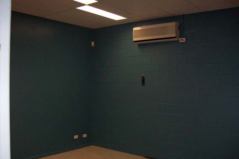 Suite 3, 251 Ford Street Rockhampton City QLD 4700 - Image 4