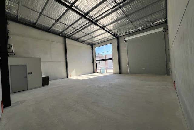 Unit 9 or Unit 10, 2 Fleet Cl Tuggerah NSW 2259 - Image 1