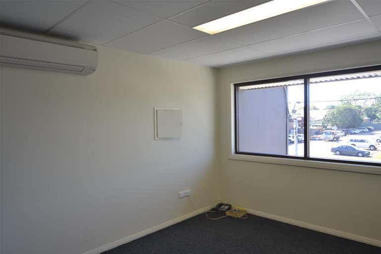 Unit 2/111 Melbourne Street East Maitland NSW 2323 - Image 4