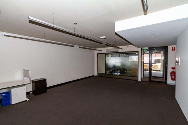 Level 1, Suite 3/10 Northumberland Street South Melbourne VIC 3205 - Image 4