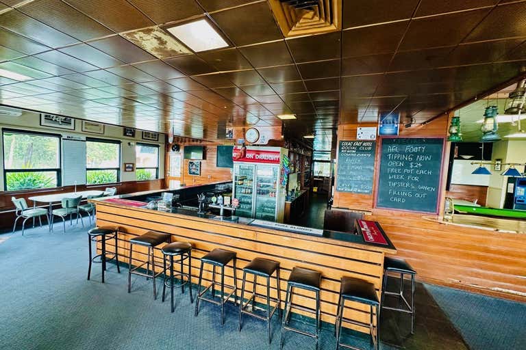 East Hotel, 1 Dalton Street Colac VIC 3250 - Image 3