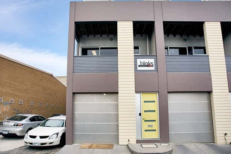 1/12 Gladstone Place South Melbourne VIC 3205 - Image 4