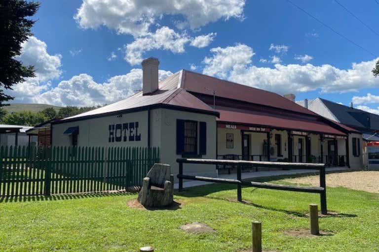 Tooma Inn, 9 Possum Point Road Tooma NSW 2642 - Image 1