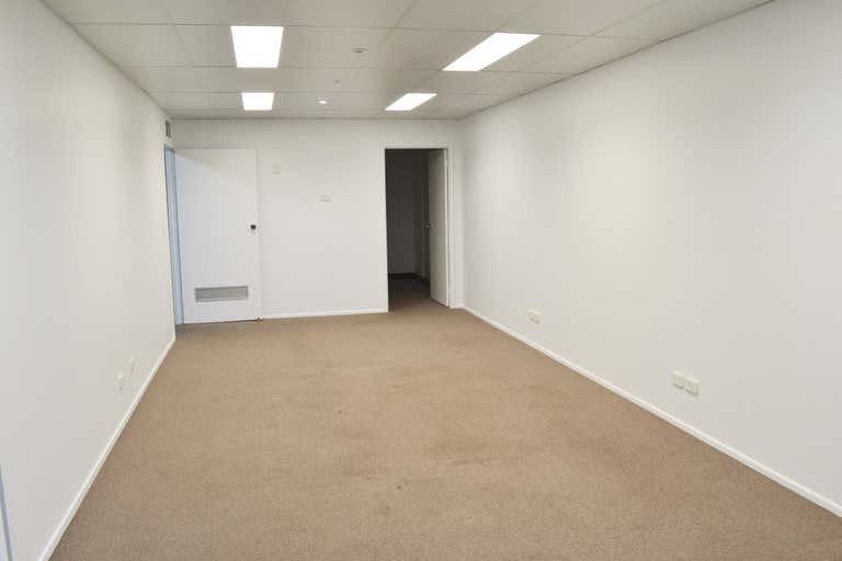 6 & 7/94 George Street Beenleigh QLD 4207 - Image 4