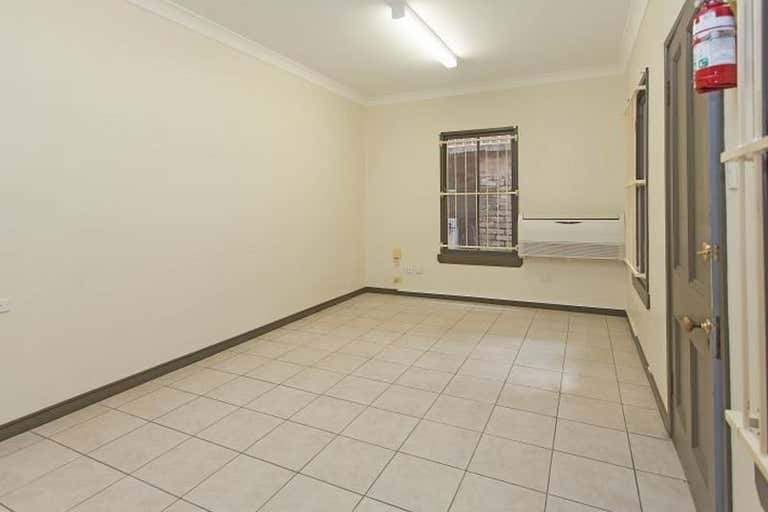 Unit 1b, Terrace 3/249 Coronation Drive Milton QLD 4064 - Image 2