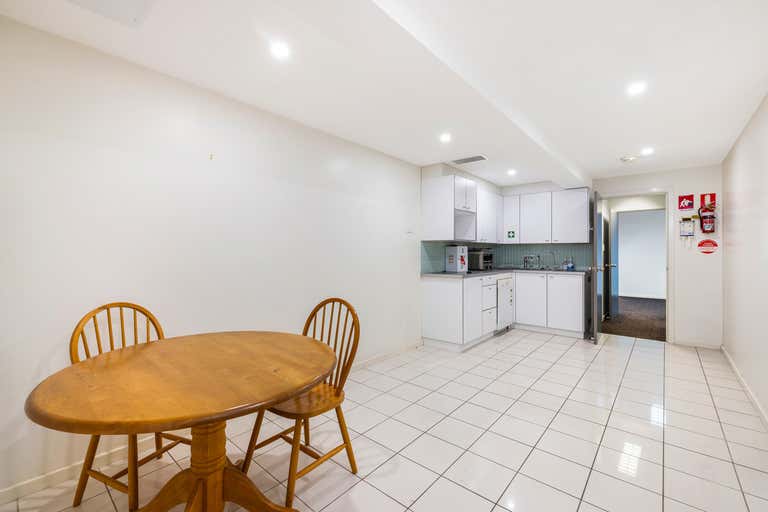 6/3 Vuko Place Warriewood NSW 2102 - Image 3