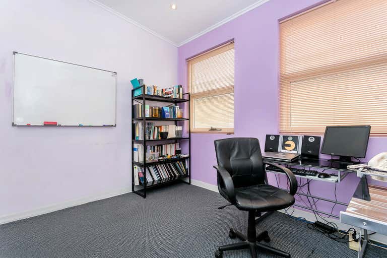 2/186 Pulteney Street Adelaide SA 5000 - Image 2