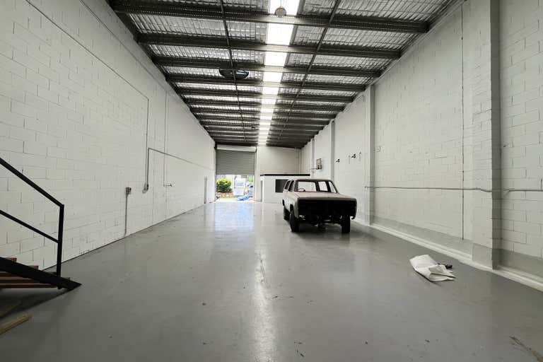 1/31 Ern Harley Drive Burleigh Heads QLD 4220 - Image 2