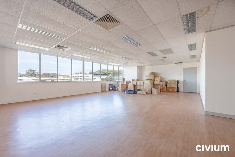 Unit  1B, 50-52 Colbee Court Phillip ACT 2606 - Image 3