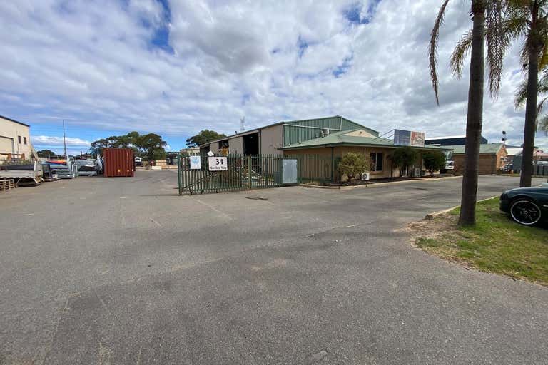 34 Harries Way Pinjarra WA 6208 - Image 2