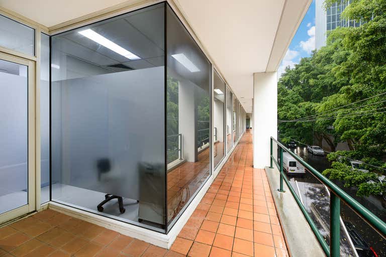 Suite 5/6 McIntosh Street Chatswood NSW 2067 - Image 4