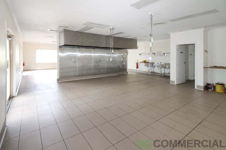 11/2-4 Plaza Circle Highfields QLD 4352 - Image 4