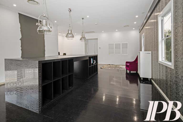 2/8 Beatrice Street Hawthorne QLD 4171 - Image 2