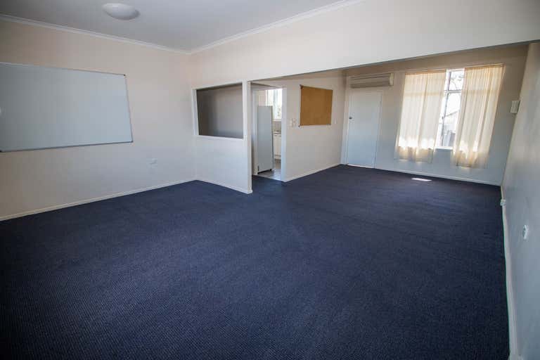Upstairs 2, 42-44 Simpson Street Mount Isa QLD 4825 - Image 3