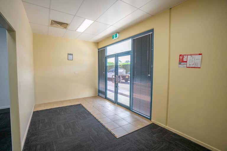 1B/15 Arnott Street Edgeworth NSW 2285 - Image 2