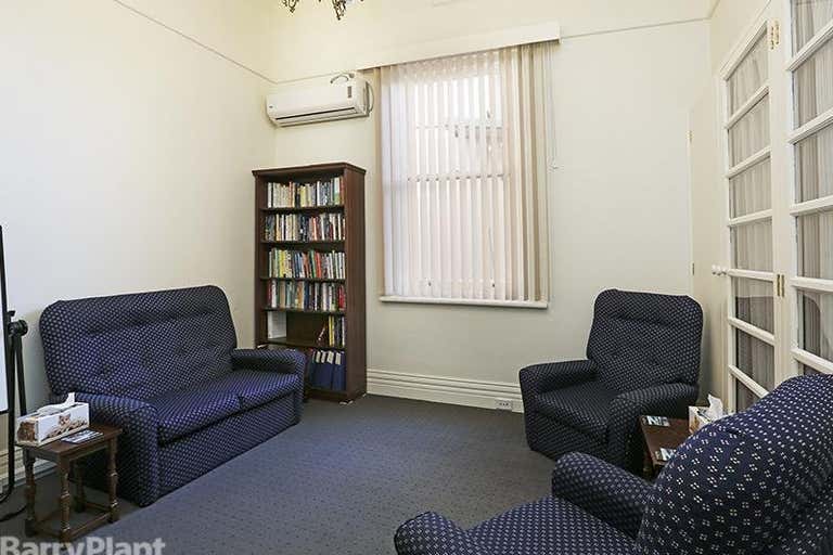 2/2a Aberdeen Street Geelong VIC 3220 - Image 4