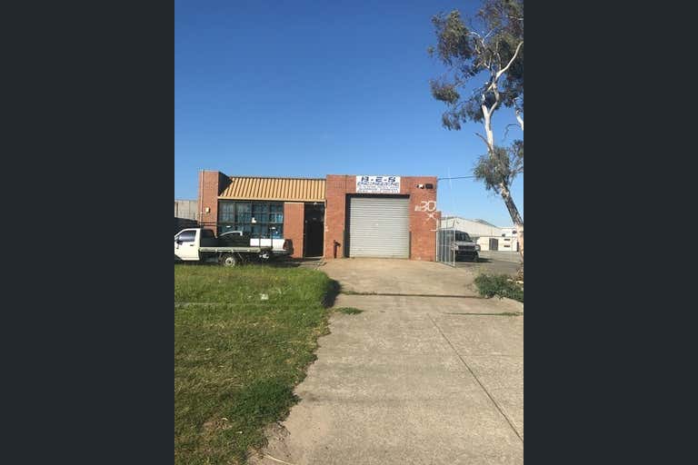 1/30 Station Street Cranbourne VIC 3977 - Image 2