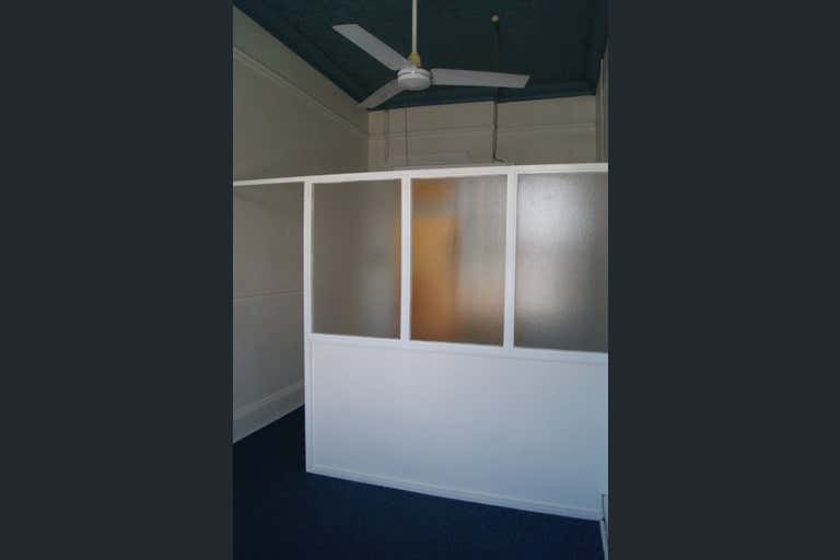 Room 9, 203 Margaret Street Toowoomba City QLD 4350 - Image 4