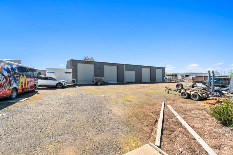 12B Wade Court Sale VIC 3850 - Image 4