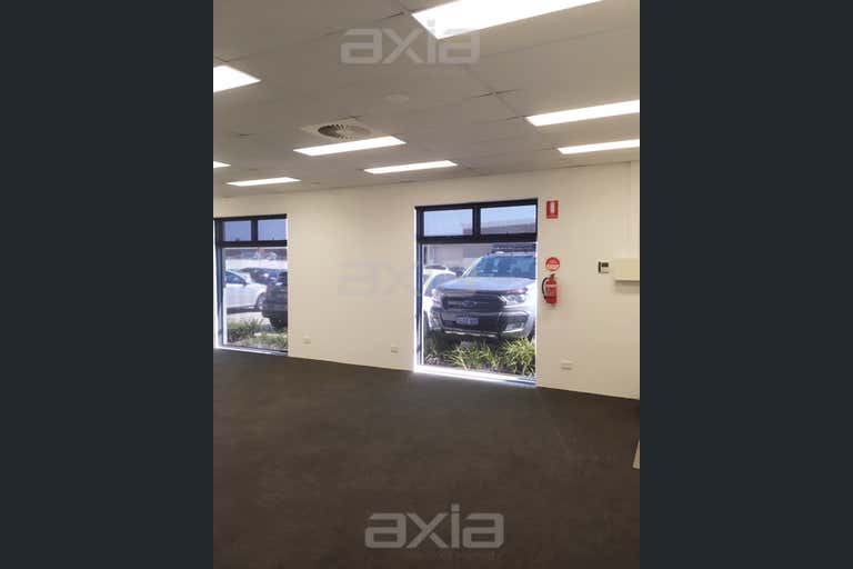 1/3 Bookham Street Morley WA 6062 - Image 2