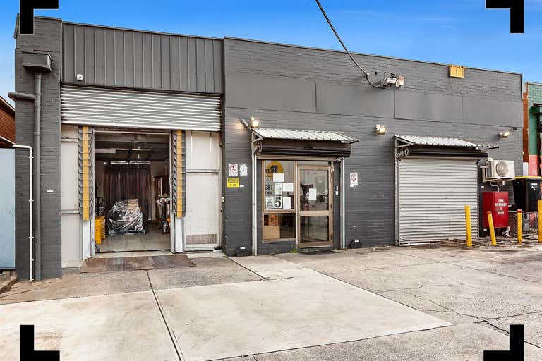 5 Walton Street Airport West VIC 3042 - Image 1