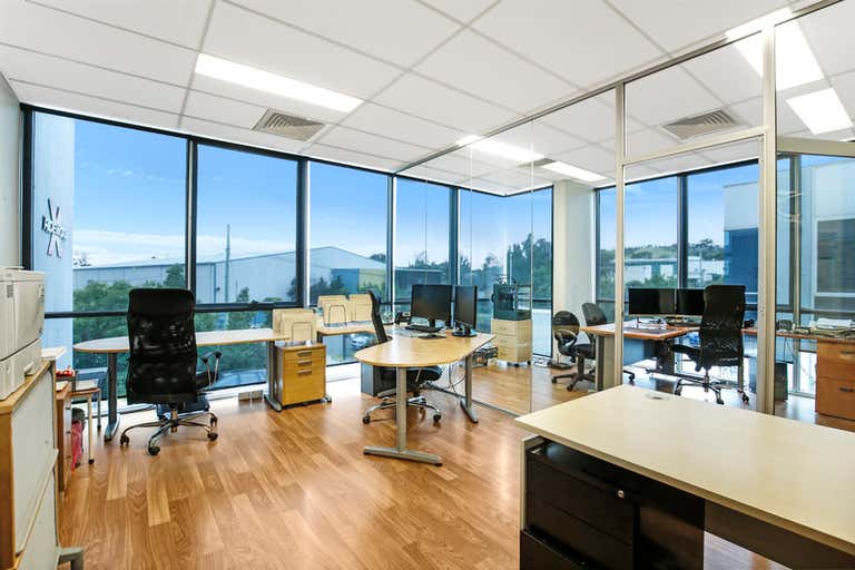 3/7 Luso Drive Unanderra NSW 2526 - Image 2