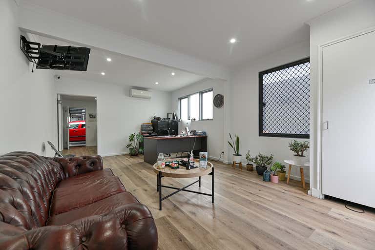 10 Jesmond Road Croydon VIC 3136 - Image 2