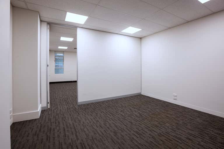 204/365 Little Collins Street Melbourne VIC 3000 - Image 2