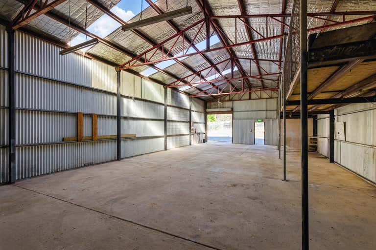 16 Fairview Road Kangaroo Flat VIC 3555 - Image 2