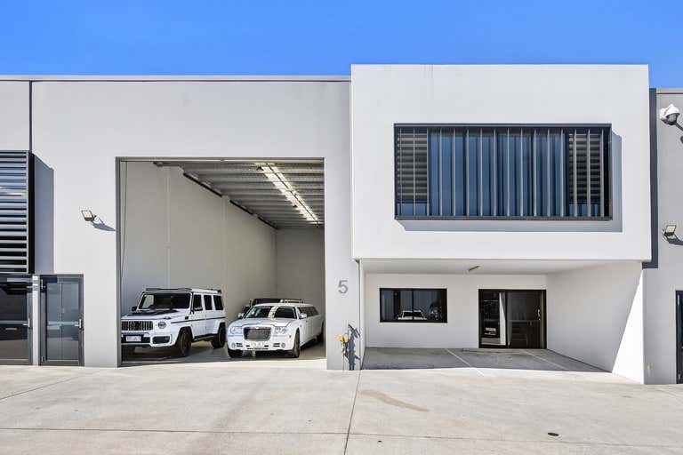 5/8 Distribution Court Arundel QLD 4214 - Image 1