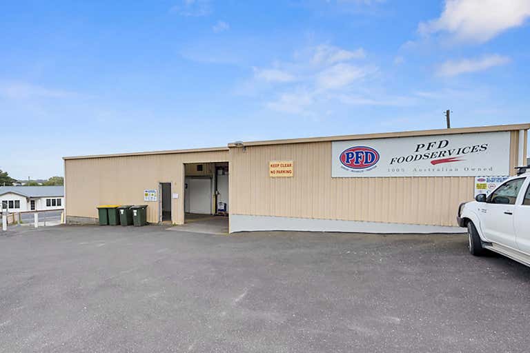 PFD Foods (Woolworths), 68 Goldie Street Smithton TAS 7330 - Image 2