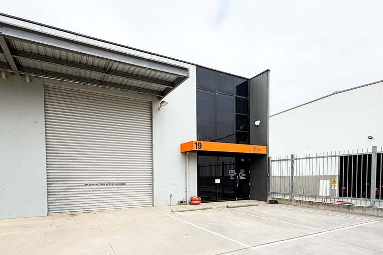 19/19 Cornhill Street Ferntree Gully VIC 3156 - Image 2