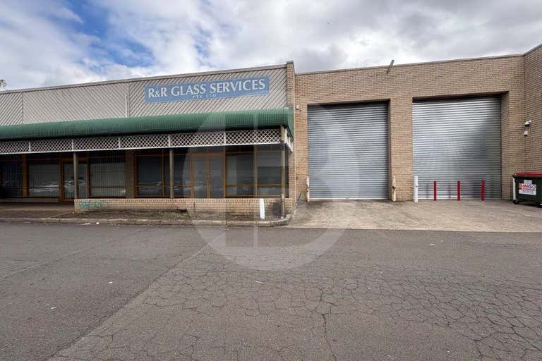 4/27-29 VICTORIA STREET Smithfield NSW 2164 - Image 1